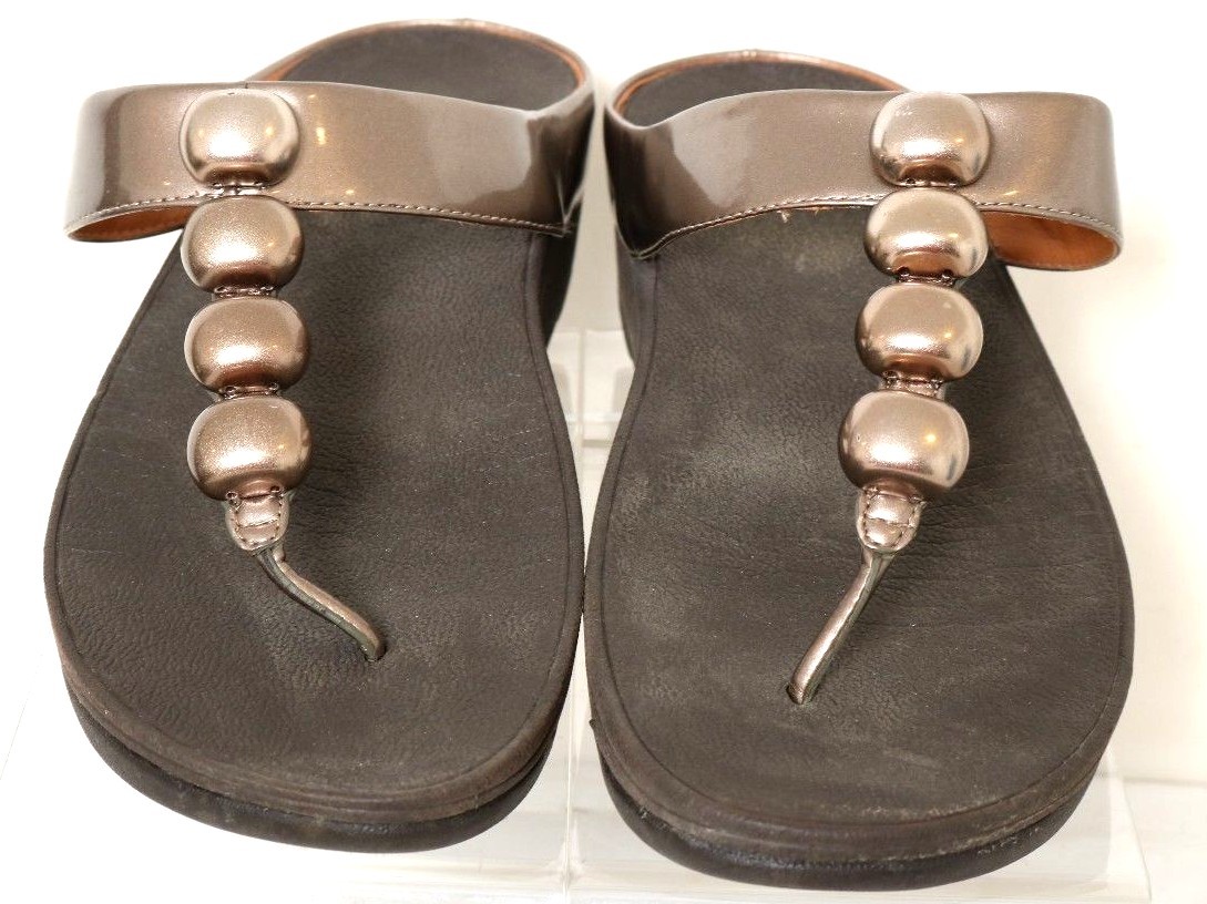 FitFlop C76-012 Rola Bronze Metallic Patent Beaded Thong Sandal Women's US 10
