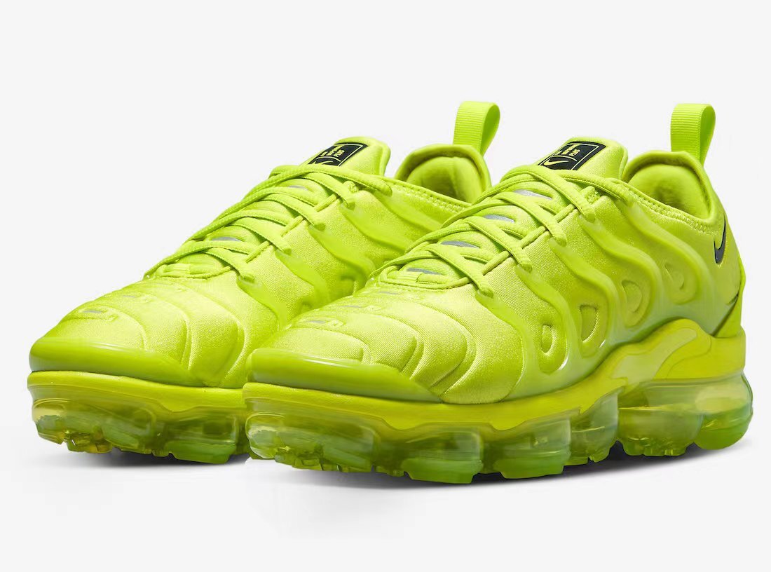 Nike Air VaporMax Plus Men s Yellow Shoes Size 8 12 New DS