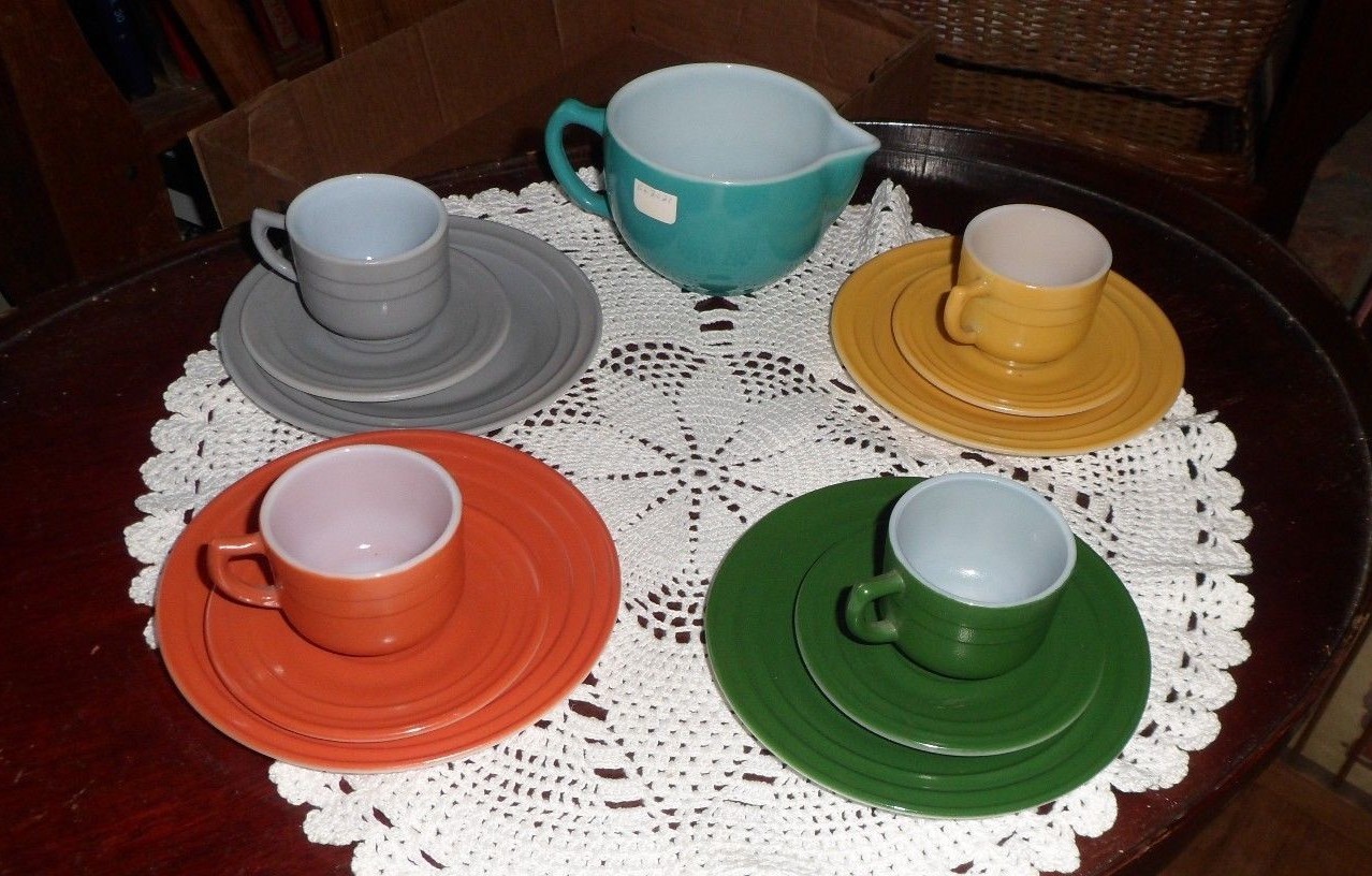 VINTAGE HAZEL ATLAS CHILDS TOY TEA SET MODERN TONE-SET NOT COMPLETE