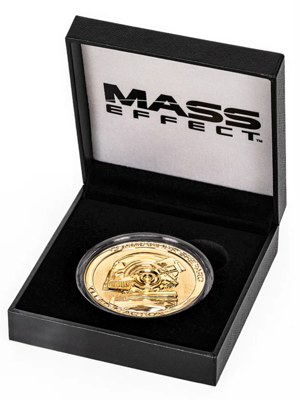 Mass Effect Attack Challenge Gold Coin Shepard N7 Helmet Normandy Figure + Box