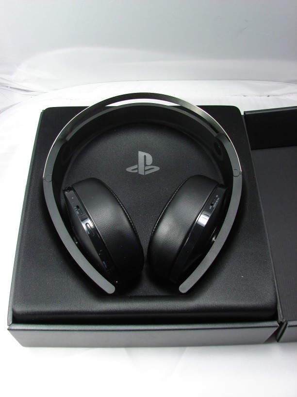 Sony Platinum Wireless Gaming Headset For PlayStation 4 - Excellent Condition!