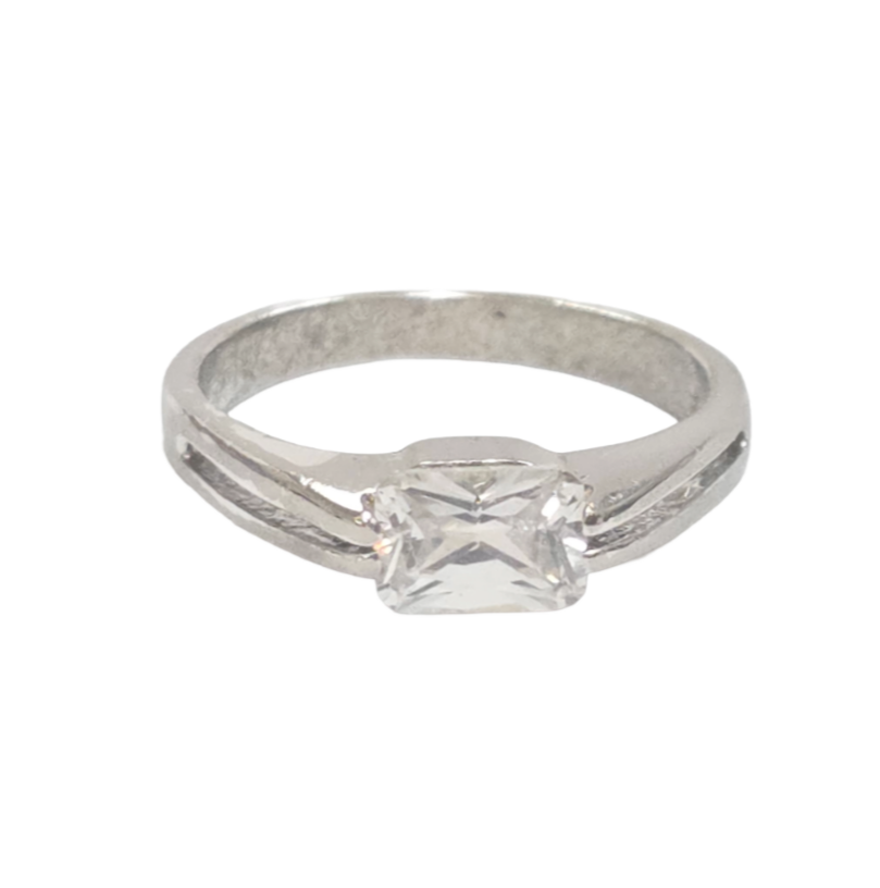 VINTAGE 925 STERLING SILVER EMERALD RADIANT CUT CLEAR STONE SOLITAIRE RING