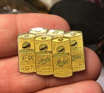 Vintage SCHLIYZ LIGHT Six Pack Beer Can Pin Hat Lapel bag NOS Enamel vintage 80s