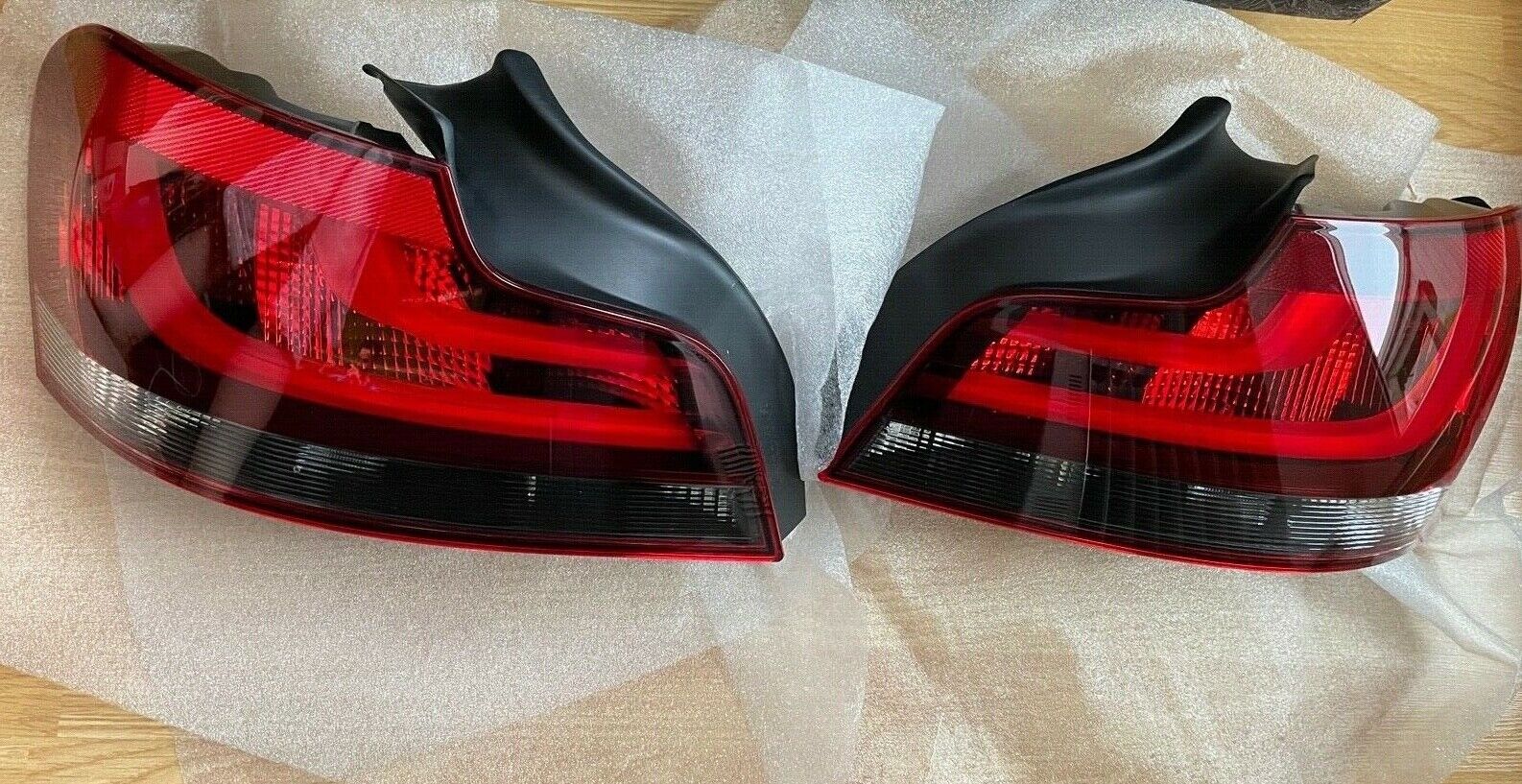 2007-2013 BMW 1 Series E82 E88 Genuine OEM LED Rear Black 2007-2013 BMW 1 Series E82 E88 Genuine OEM LED Rear Black