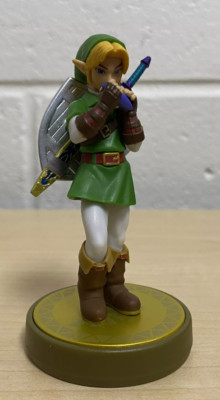 Nintendo Amiibo The Legend Of Zelda: Ocarina of Time Link Authentic