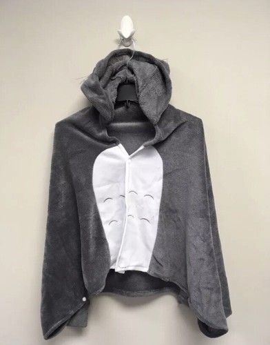 Kids Soft Hooded Gray and White Animal Bathrobe/Towel with Button