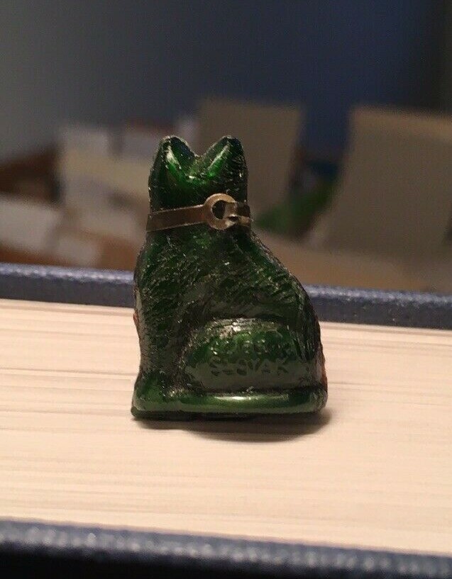RARE GREEN MURANO ? GLASS CAT w/ EYES, COLLAR CRACKER JACK PRIZE CZECHOSLOVAKIA