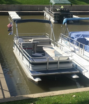 1986 PLAYBOUY PONTOON 16 (18) FOOT