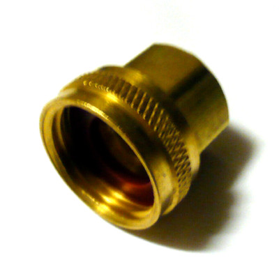 3/4 FGH Female Garden Hose x 1/2 NPT Female Pipe Thread Swivel 8.705-330.0