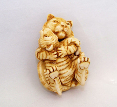 Harmony Kingdom ''Of The Same Stripes'' Tiger & Cub Box Figurine