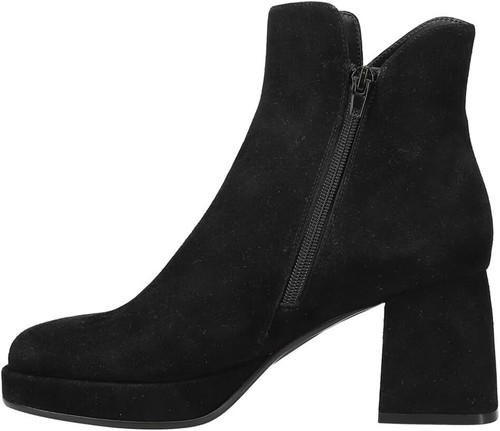 Pre-owned Vaneli Women's Valse Ankle Boot In Black Suede