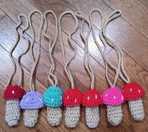 Holder Necklace