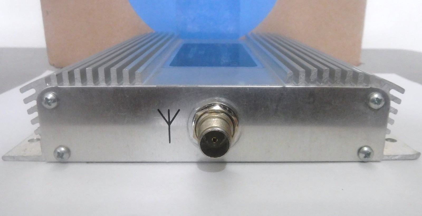 Signal Reach CR300 iDen SOHO Repeater /Cell Booster - Used - Working