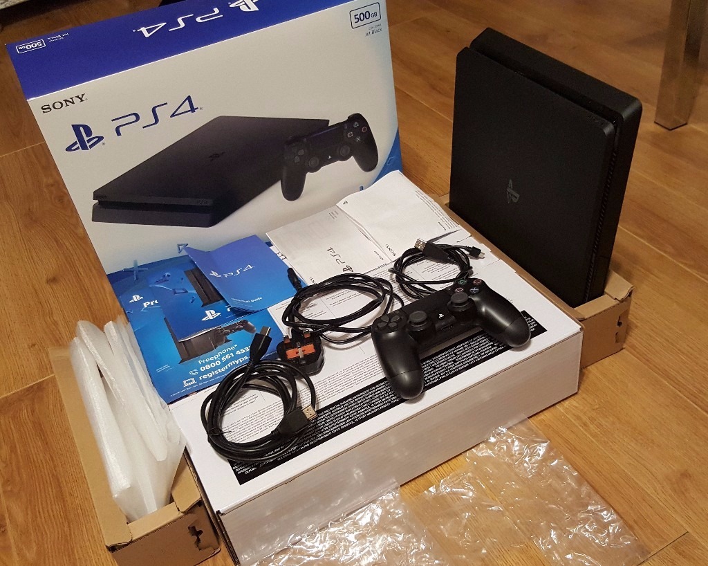 PS4 Slim Playstation 4 Slim 500GB Very Good Condition in Castle