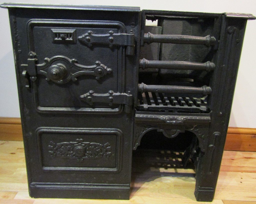Decorative Cast Iron Range Cooker Bread Oven in Chelmsford, Essex