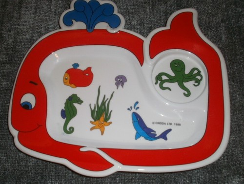 VTG ONEIDA 1994 CHILDS 4 pc Lot 3 Plastic Plates 1 Bowl RAILROAD DINOSAUR WHALE