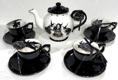 Potter s Studio Bella Lux Witches Brewing Flying Teapot + 4 Cups and Saucers Set