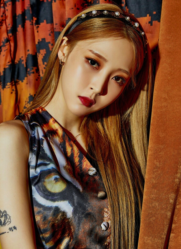 Amazon.com: Mamamoo Aya Posters Canvas Posters Decorative