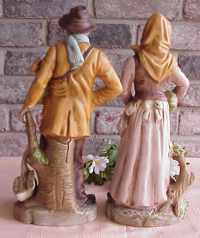 UCGC Porcelain Figurines Old Man and Old Woman with Geese 13