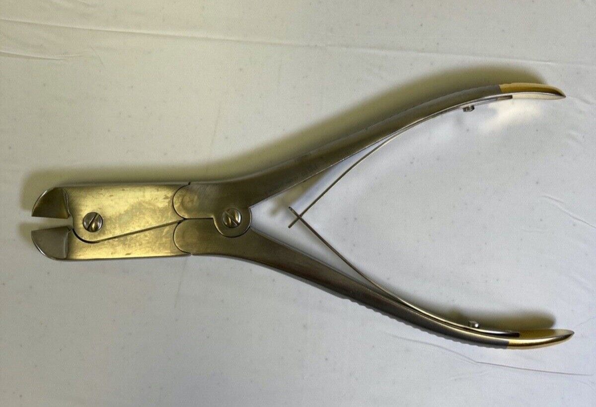 V. Mueller OS3051 Vital Cutter Side Cutting 9" Hart Max 2.2mm Orthopedics Trauma