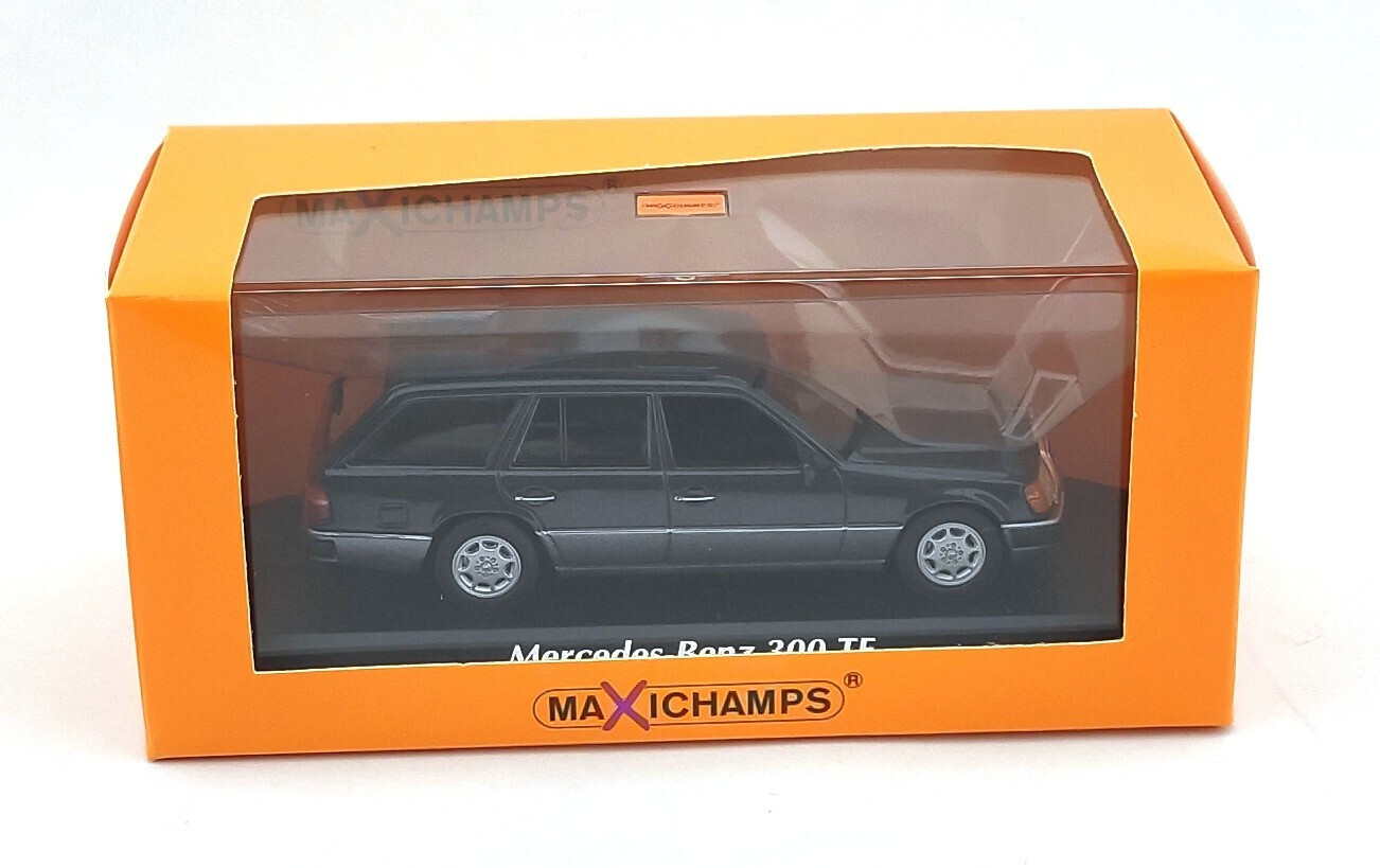 ミニチャンプス 1/43 メルセデス　ベンツ (S124) 320TE 黒 Amazon | ミニカー 1/43 メルセデスベンツ 初代Eクラス セダン
