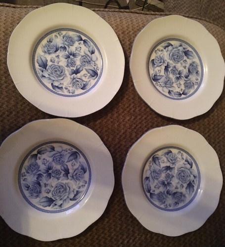 SET OF 4 VINTAGE GEAR BLUE DAMASK CHINA  BREAD PLATES JAPAN BLUE ROSES