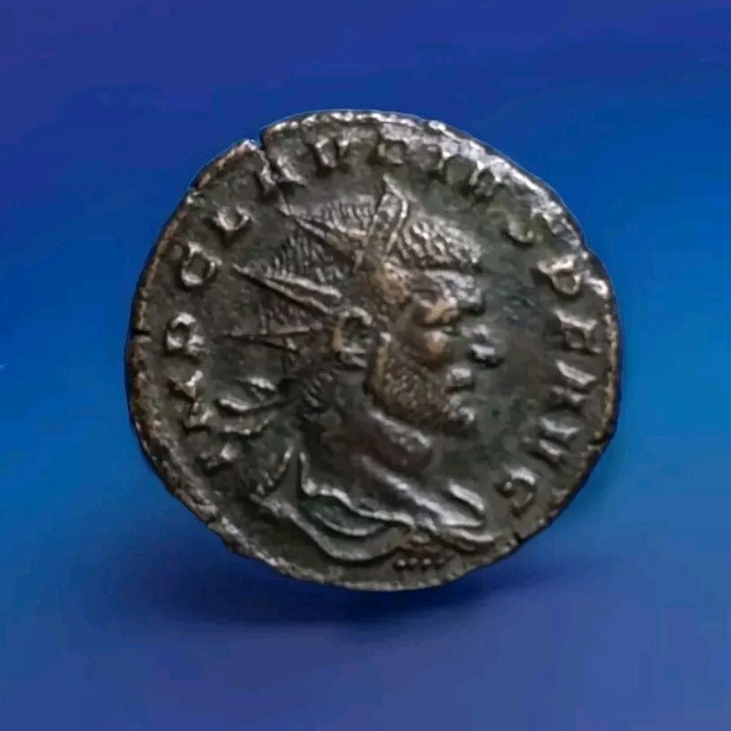 Claudius Ii. Gothicus /.                      Virtvs Avg/ Antonian/Bronze 