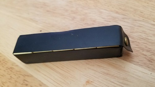 BUY IT NOW! VTG. Gambling Travel Set of 5 Bakelite Poker Dice  w/Case