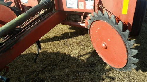 Hesston 550 4 x 5 Round Hay Baler  Super nice!!