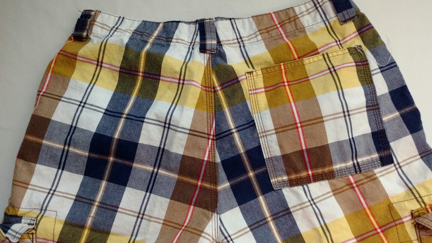 Sean John Plaid Cargo Shorts Size 18 boys