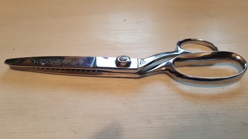 Vintage Wiss Pinking Shears/Scissors 9 Inch Newark N J