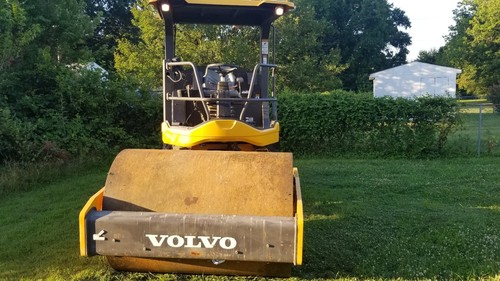 Volvo (Ingersol Rand) SD75B Vibratory Compactor Roller, 1 Year Warranty!!