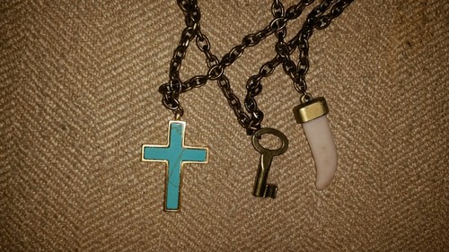 $345.00 Dsquared2  Turquoise Cross Key Horn  Three Tier Necklace Gold Tone Brass