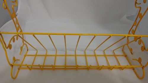 Yellow Giraffe Metal Book Ends DVD VHS Book holder Set of 2