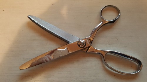 Vintage Wiss Pinking Shears/Scissors 9 Inch Newark N J