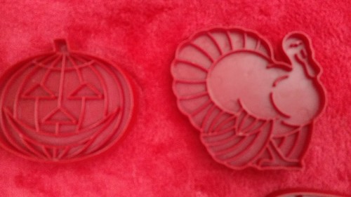 10  Vintage Red Tupperware Holiday Cookie Cutters Birthday Easter Bunny Flag Pig