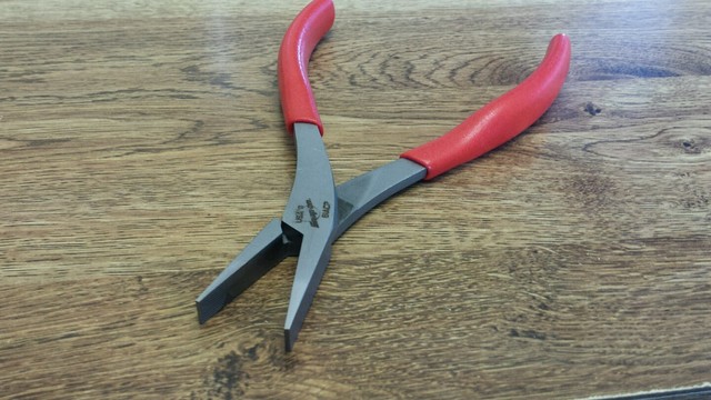 Duckbill Pliers Duckbill Pliers