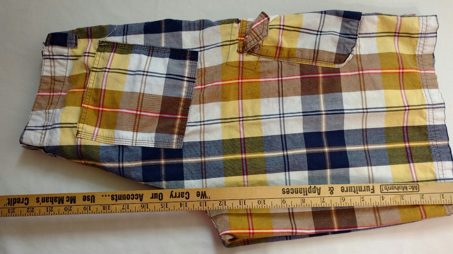 Sean John Plaid Cargo Shorts Size 18 boys