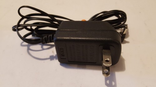 280903OO3CO 9 Volt AC Adapter Power Supply 9V 300mA (+) Polarity Plug