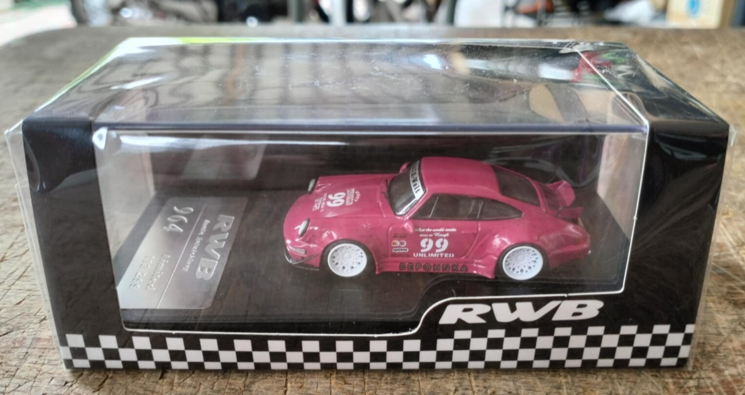 4R-555 RAUH-Welt 1/64 ポルシェ 964 RWB #91 SH 1/64 Scale Porsche 964 RWB RAUH-Welt Red Resin Car Model