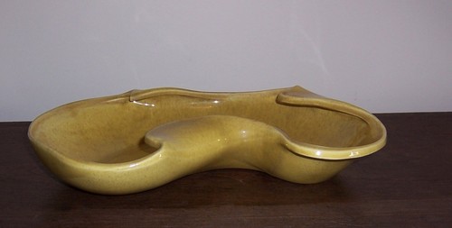 Redwing Pottery Curvy Contour Bowl / Dish Art Deco / Mid Century #1804 U.S.A.