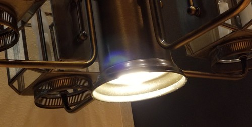 Vintage Bronze Copper Metal Tone 4 Arm w/Spotter Light Lantern Chandelier