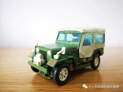 Transformers Masterpiece MP47 Cybertron Autobot Scount Hound Willys Jeep New