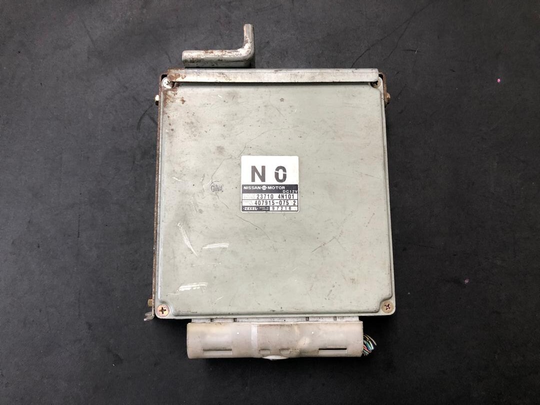 NISSAN SERENA YD25 Engine Control Unit ECU N0 23710-4N101