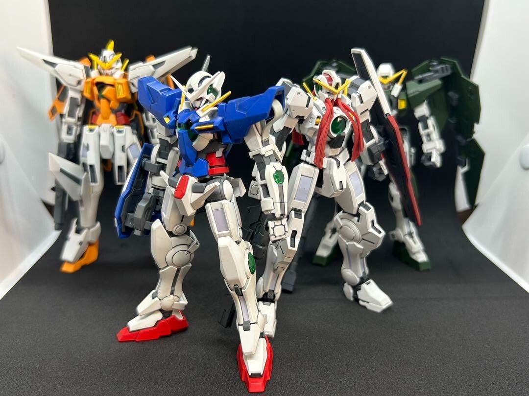 GUNDAM 00 Exia Dynames Kyrios Nadreeh 1:144 HG BANDAI Model