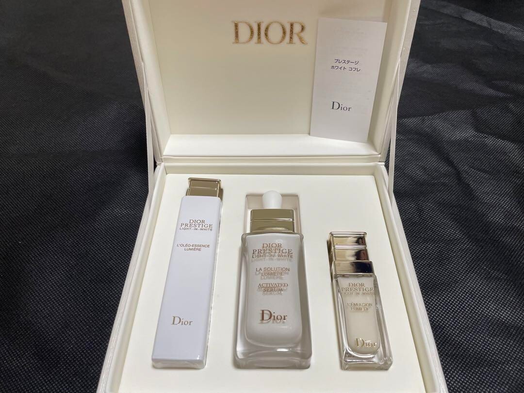 Dior Prestige Light-In-White BBクリーム 30ml Dior PRESTIGE LIGHT-IN-WHITE LE PROTECTEUR UV Mineral BB or