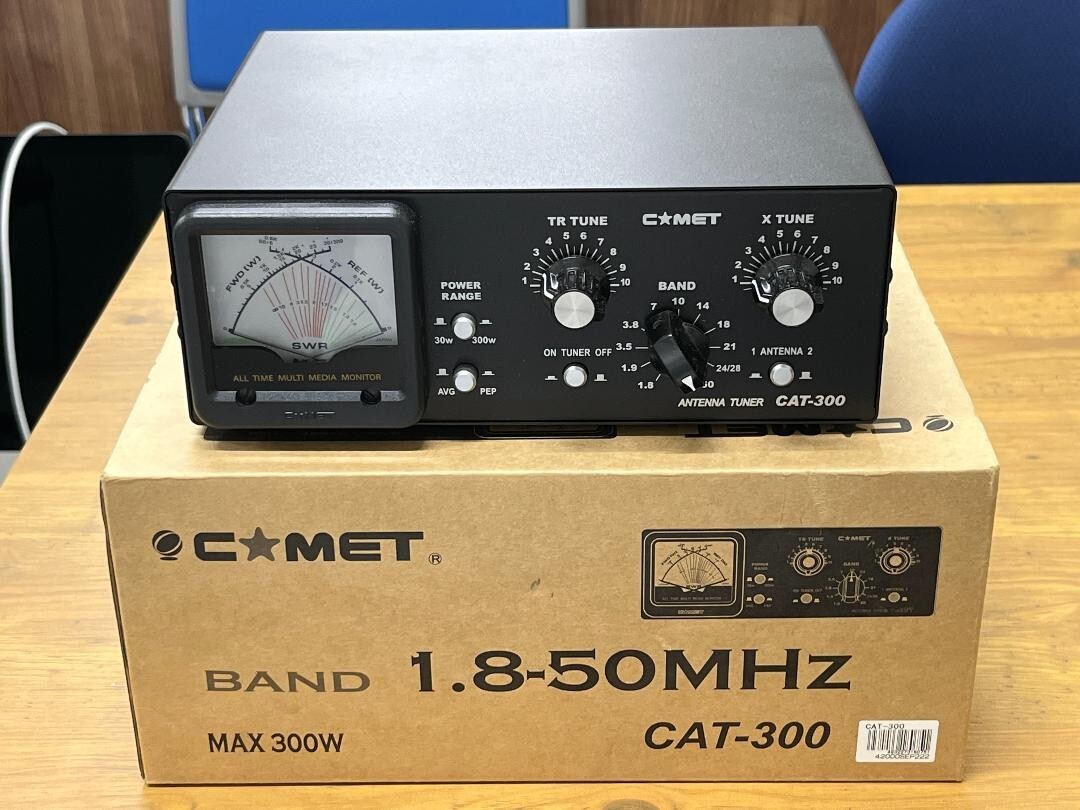COMET CAT-300 アンテナチューナー $_57.JPG?set_id=880000500F