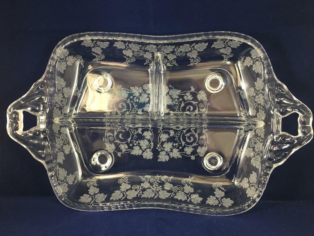 Cambridge Ye Olde Ivy Etched Glass 3Part Relish Footed Dish Tray