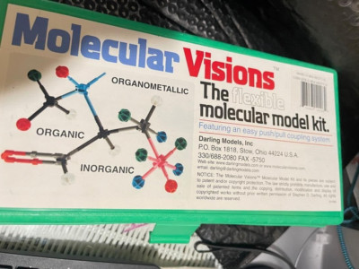 USED Molecular Visions - The Flexible Molecular Model Kit by Darling Model(Z9)