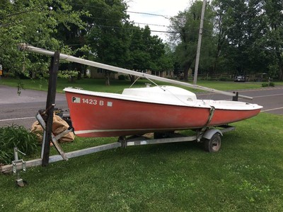Sailboat, 17' O'Day sailboat